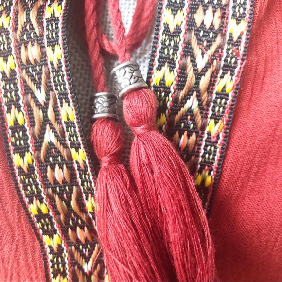 Sleeveless front Tie Boho shirt - Picture 3 of 4